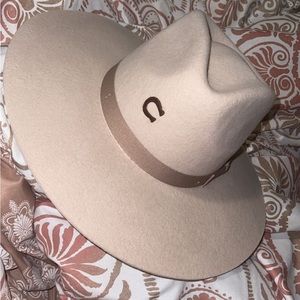 COPY - Charlie 1 Horse Hat womens